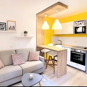  Appartement Centre Saint-gervais Jaune Moderne Proche Télécabine 2 Pers