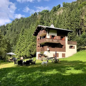  Appartement En Pleine Nature Avec 2 Pour 6 Ou 8 Qui Peuvent Réunis En 1 Pour 14 Personnes